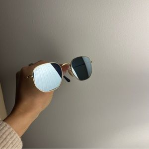 ⚡️Ray-Ban Hexagonal Gold frame/Silver Mirror Lense ⚡️